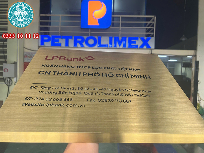 Làm Bảng inox ăn mòn Tên Công Ty Chuyên Nghiệp