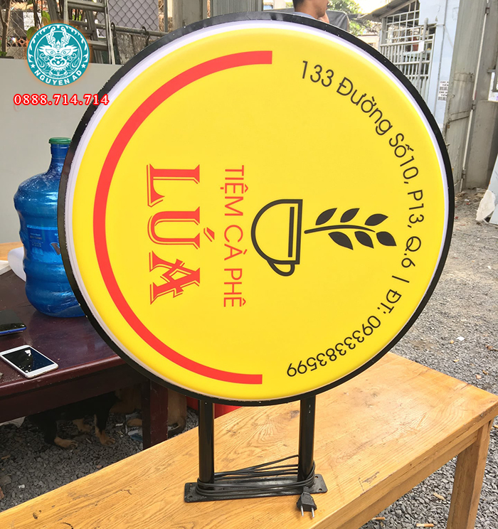 Hộp đèn mica hút nổi, hộp đèn mica ép nổi đẹp