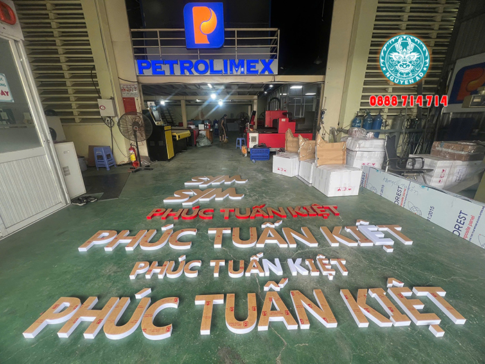 chữ mica đẹp, xưởng gia công chữ mica khổ lớn