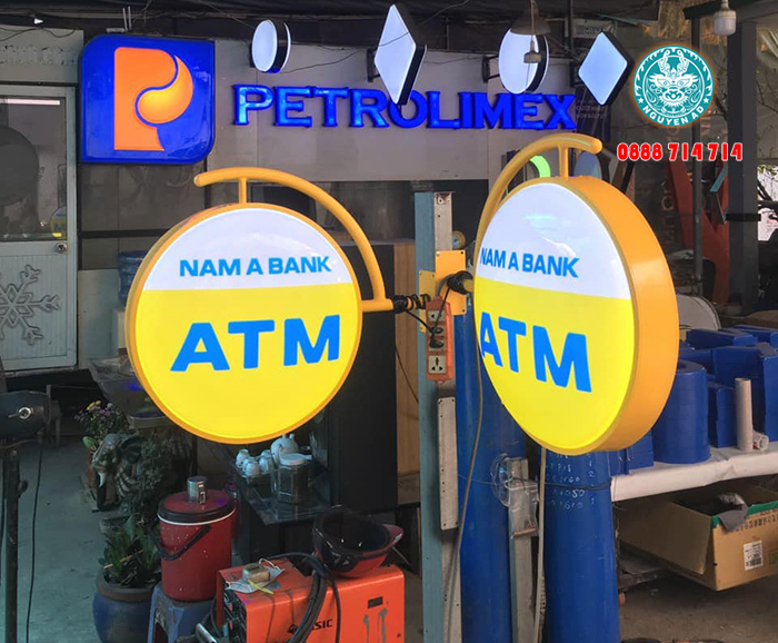 gia công hộp đèn quảng cáo ngân hàng đẹp, làm hộp đèn mica hút nổi