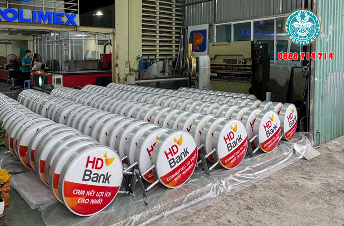 Hộp đèn mica ép nổi âm đèn led đẹp