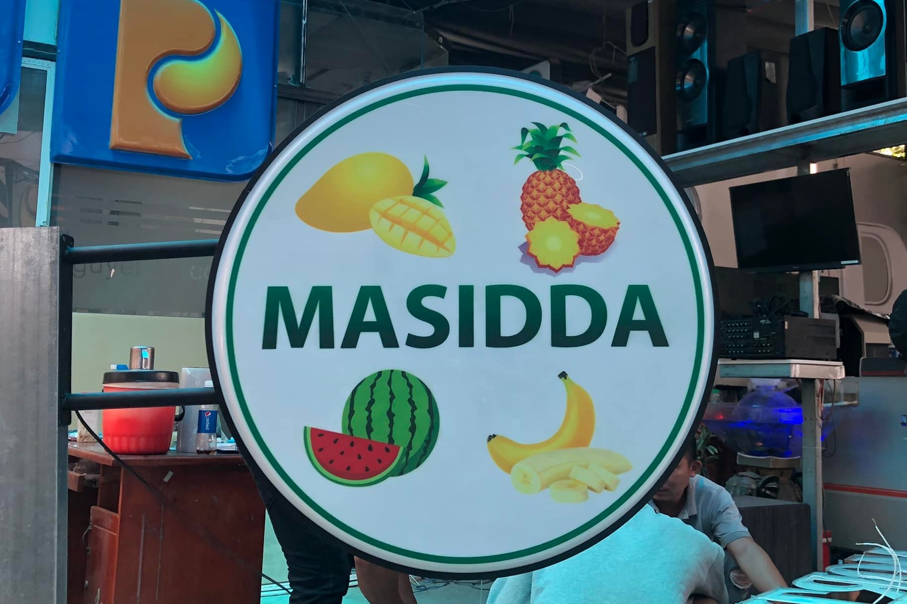 xưởng gia công hộp đèn mica hút nổi ẩm thực đẹp