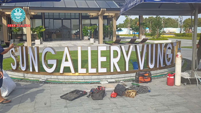 mẫu biển hiệu quảng cáo chữ quảng cáo khổ lớn