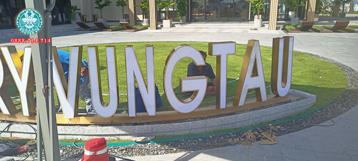 mẫu biển hiệu quảng cáo chữ quảng cáo khổ lớn