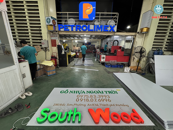 làm bảng hiệu chữ nổi mica đẹp