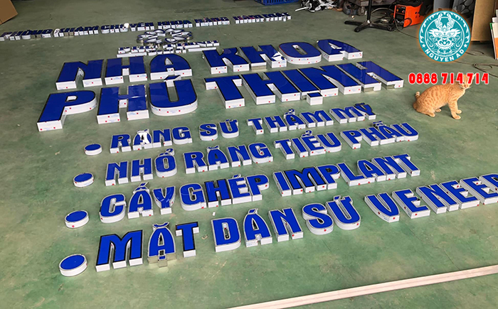 gia công chữ inox lồng mặt mica hút nổi tại Long An?