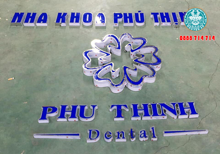 gia công chữ inox lồng mặt mica hút nổi tại Long An?