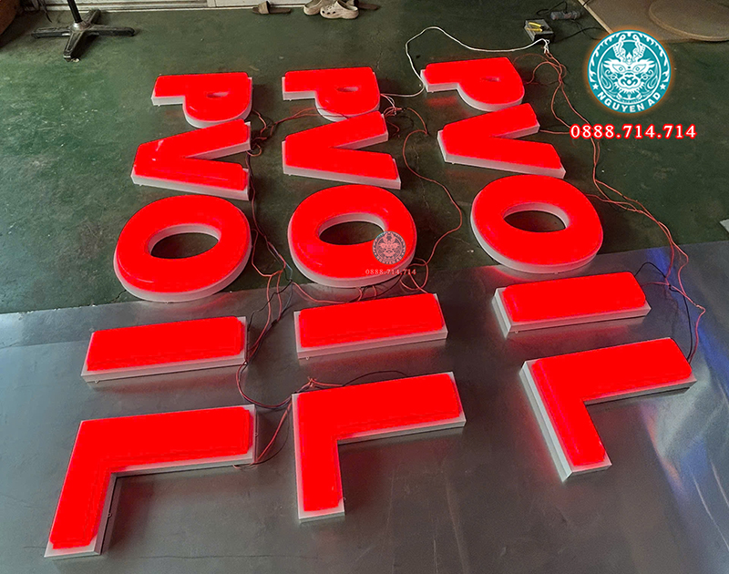 chữ tôn lồng mặt mica âm đèn led