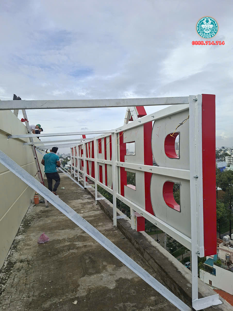 thi cong bang hieu quang cao dep 2026