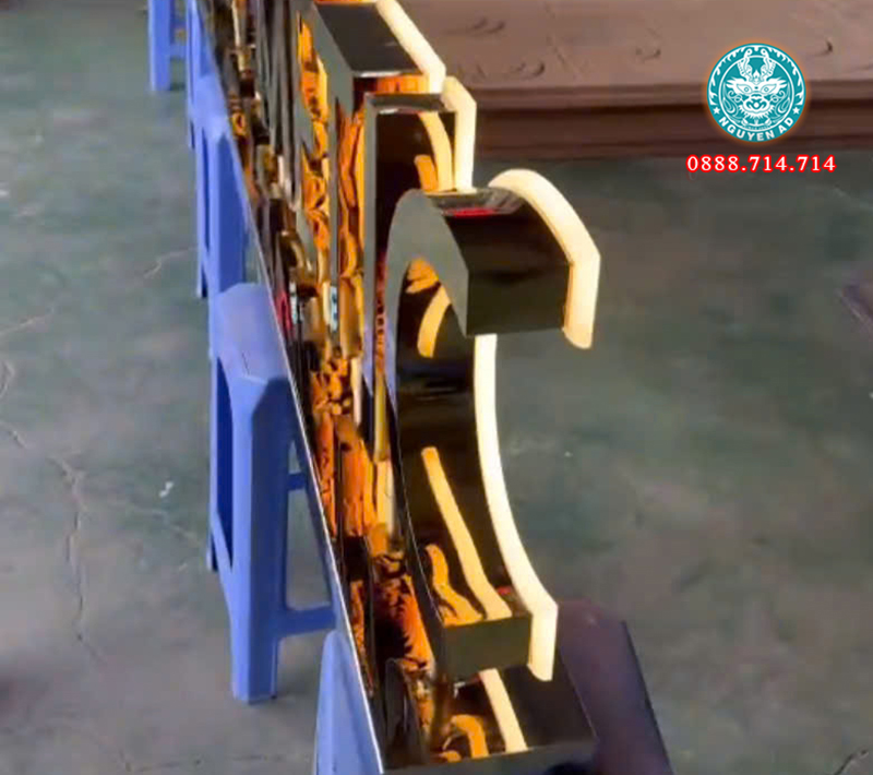 Chữ inox vàng gương