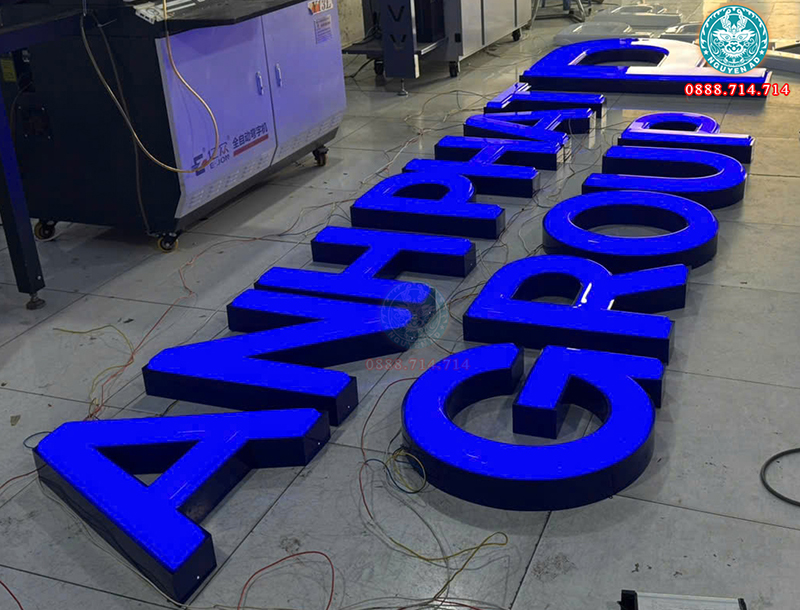 chữ nổi inox lồng mặt mica đẹp 2027