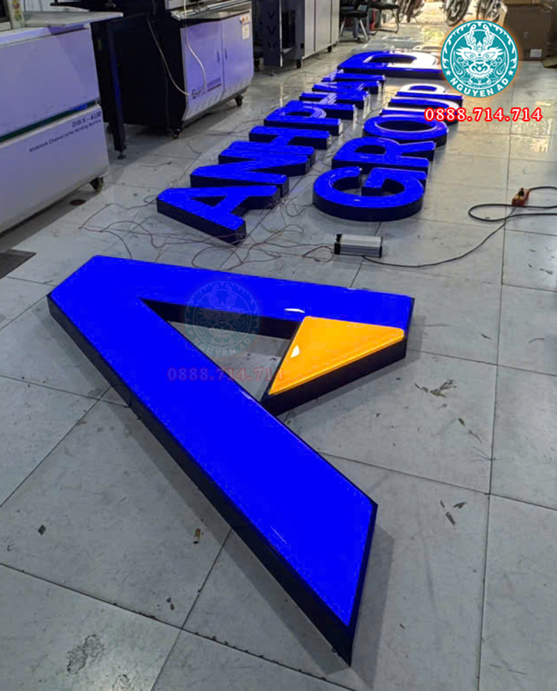 chữ nổi inox lồng mặt mica đẹp 2027