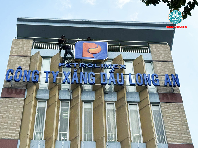 bảng hiệu quảng cáo Petrolimex ở Long An, bảng hiệu Petrolimex Long An