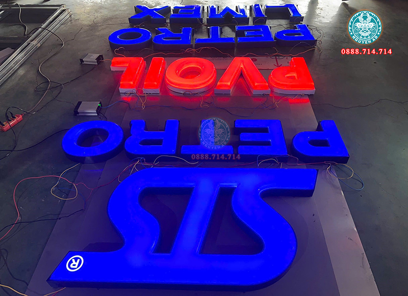 Gia công chữ nổi inox âm đèn LED