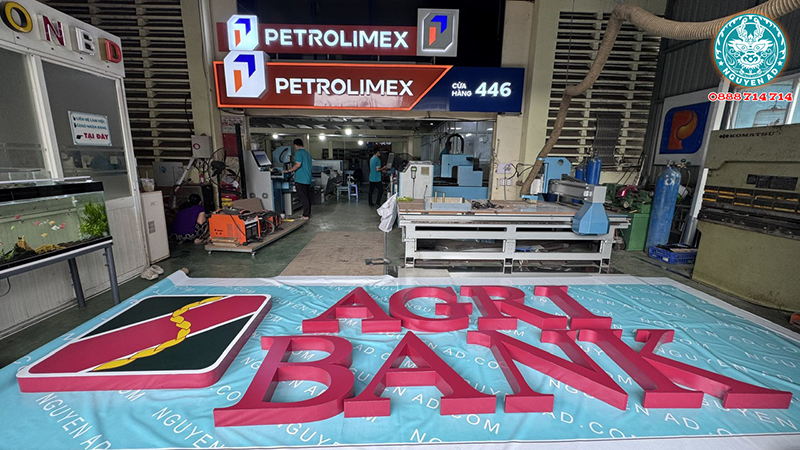 Bảng hiệu Agribank chữ nổi và hộp đèn