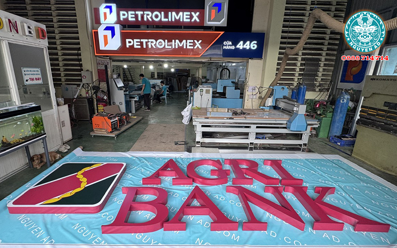 Gia công bảng hiệu Agribank tại xưởng, Lắp đặt bảng hiệu Agribank tại công trình